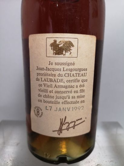 null 1 flacon 70cl. BAS ARMAGNAC "Hors d'âge" - Chateau de LAUBADE Mise en bouteille...