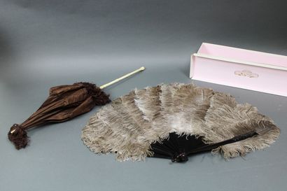 Fan, two-tone ostrich feathers, with a brown...