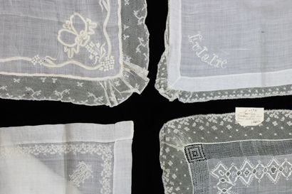 null Lot of six handkerchiefs, XIXth century, of which one, figure and needlepoint...