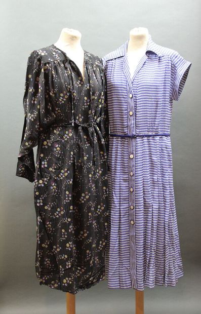 null Lot de 4 robes :
GUY LAROCHE Diffusion
3 robes dont une en lainage violet, bordeaux...