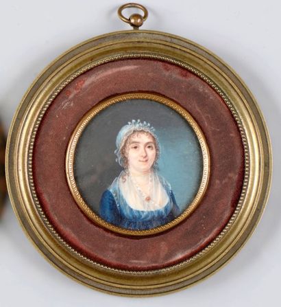 JOHANN-JULIUS HEINSIUS (1740-1812) Portrait de jeune femme en robe et bleue et caraco...