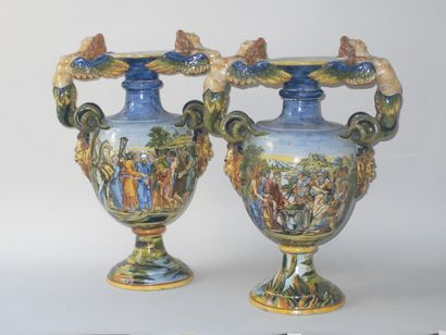 null Paire de vases Urbino XIX siècle Hauteur 55 cm 