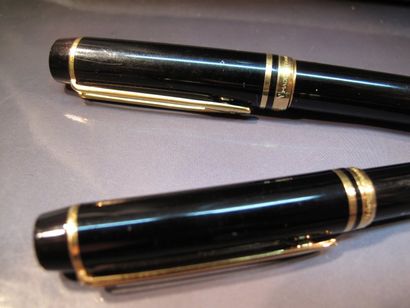 WATERMAN parure en résine noire, composée d'un stylo bille et d'un stylo plume, plume...