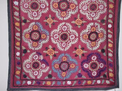 null Broderie Suzani, 1m76 X 1m48