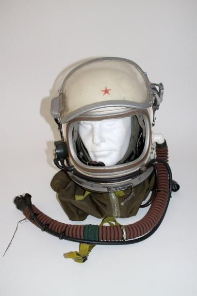 null Casque soviétique GSh-6 pour pilote de MIG 21, 23 et 25 effectuant des vols...