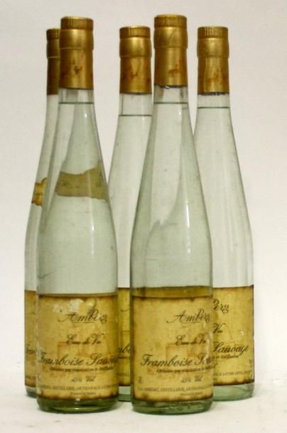 null 5 bouteilles EAU DE VIE de FRAMBOISE SAUAGE - Amberg 
Etiquettes tachées ab...