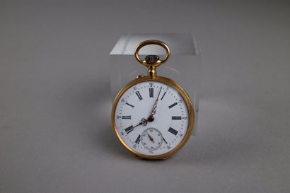 null Montre de poche en or jaune 18k à dos ciselé d’un écusson dans des rinceaux....