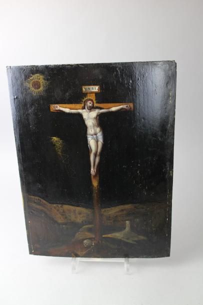 null Ecole du XVII ou XVIII-ème Siècle : « Le Christ en Croix au Golgotha ». Huile...