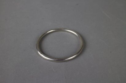 null Bracelet rigide en argent poinçon « Minerve ». Poids : 48,2 gr