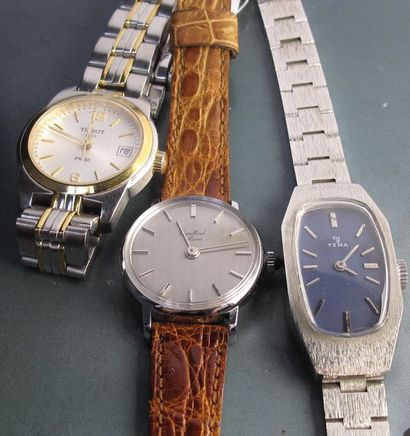   Trois montres de dame Vintage, dont une Tissot quartz et deux Yéma mécaniques....