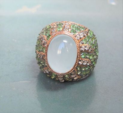   Bague boule en vermeil 925, sertie d’un cabochon d'aigue- marine, entourage de...