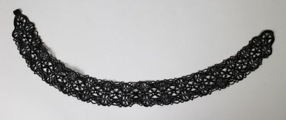 null CHLOE

Ceinture en forme, perles noires (prototype, pré-collection Hiver 1998)...