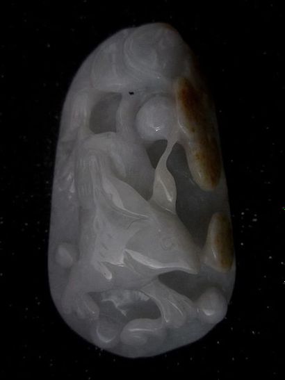 Jade Chine, pendentif en jade/ Jadéite de grade A

6.5x3.7 cm

