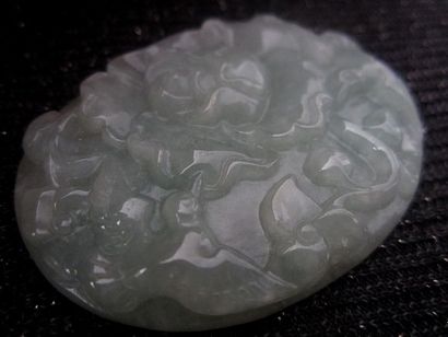 Jade Chine, pendentif en jade/ Jadéite de grade A

5.4x4.1 cm

