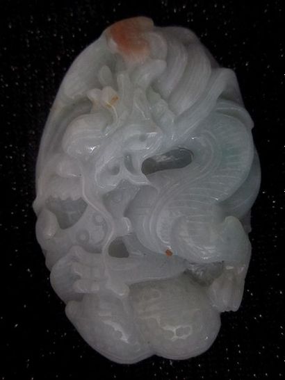 Jade Chine, pendentif en jade/ Jadéite de grade A

6.8x4.4 cm

