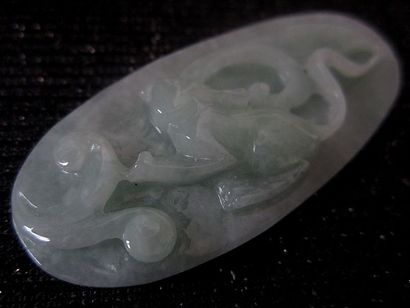 Jade Chine, pendentif en jade/ Jadéite de grade A

6x2.8cm

