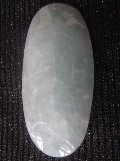 Jade Chine, pendentif en jade/ Jadéite de grade A

6x2.8cm

