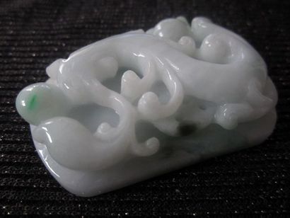 Jade Chine, pendentif en jade/ Jadéite de grade A

5.7x4.3 cm

