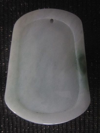 Jade Chine, pendentif en jade/ Jadéite de grade A

5.7x4.3 cm

