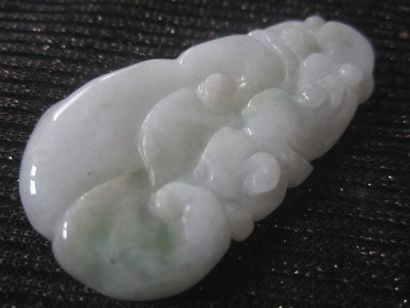 Jade Chine, pendentif en jade/ Jadéite de grade A

5x2.8 cm

