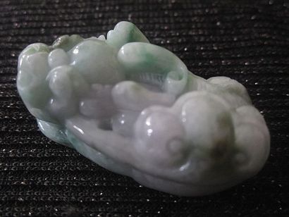 Jade Chine, pendentif en jade/ Jadéite de grade A

4.2x2.8 cm


