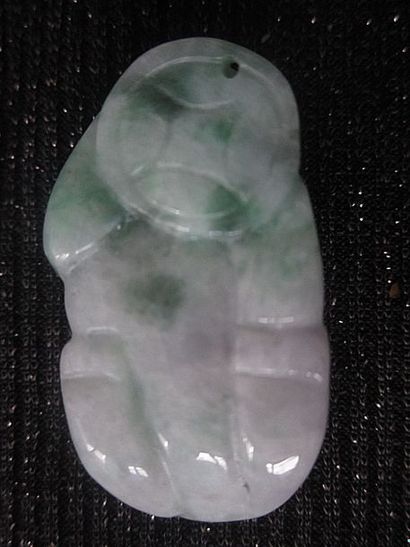 Jade Chine, pendentif en jade/ Jadéite de grade A

4.2x2.8 cm

