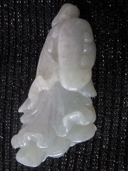 Jade Chine, pendentif en jade/ Jadéite de grade A

5x2.5 cm

