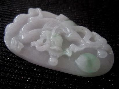 Jade Chine, pendentif en jade/ Jadéite de grade A

5.7x3.8 cm


