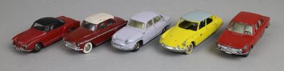 null DINKY TOYS (F)

5 voitures

PANHARD PL17 547

DS19 24C

SIMCA Aronde 544

BMW...