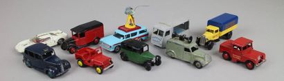null DINKY TOYS (GB)

JEEP

4 camions dont N.CB

NASH RAMBLER PATHE NEWS

TAXI AUSTIN

FORD...