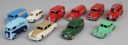 null DINKY TOYS (GB)

10 véhicules 

RILEY40A

Camion Esso

MORRIS MINI 197

MORRIS...