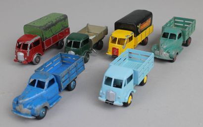 null DINKY TOYS (F)

6 camions, transports divers dont 1 CALBERSON

(écaillures)