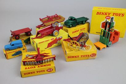 null DINKY TOYS (GB)

Avec boîtes (en l’état)



FORDSON THAMES Truck

422

TRAILER...