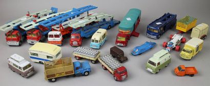 null CORGI TOYS (GB)

4 camions porte-voitures, 5 camions divers dont le cirque CHIPPERFILDS...