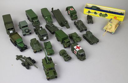 null DINKY TOYS (F et GB)

20 véhicules militaires dont 1 avec boîte