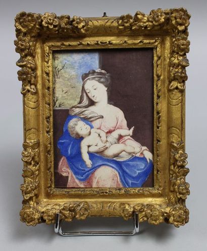 null Ecole française dernier tiers du XVII-ème Siècle : « La Vierge à l’Enfant »....