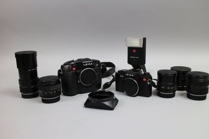 null Important ensemble Leica Leitz :

Boitier Leica R5, n°1798859.

Boitier Leica...