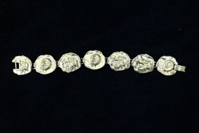 null Yves Saint LAURENT

Bracelet articulé fossiles en métal doré