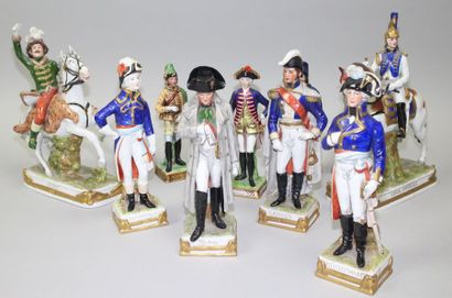 null CAPODIMONTE. Suite de neuf figurines : Napoléon, Généraux (Dumouriez, Murat,...