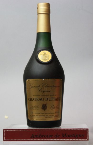 null 1 bouteille COGNAC GRAND CHAMPAGNE CHÂTEAU D'UFFAUT Etui.