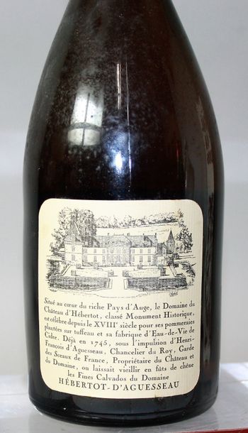 null 1 bouteille VIEILLE FINE CALVADOS "Marquis d'Aguesseau" - Château d'HEBERTO...