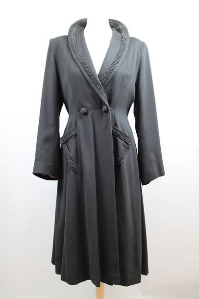 null Manteau en cachemire noir, col et poches bordés de passementerie noire (petites...