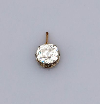   Diamant coussin taille ancienne de 1.40 carat environ, monture accidentée (pendentif,...