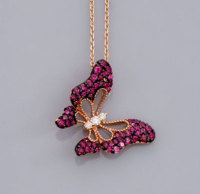 null Fine chaîne en or rose 750°/00 (18K) , maille forçat, et pendentif papillon...