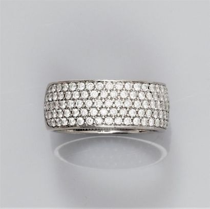 CARTIER CARTIER, Bague bandeau en or gris 750°/00 (18K); pavée de diamants taille...