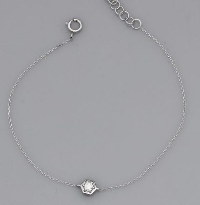 null Fin bracelet en or gris 750°/00 (18K), maille forçat, serti d'un diamant taille...