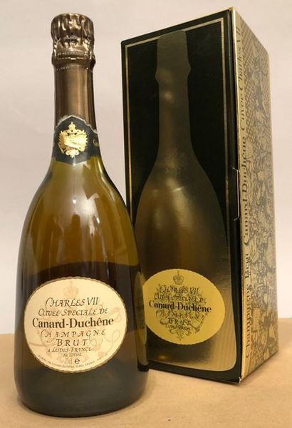 null 6 bouteilles CHAMPAGNE CANARD DUCHÊNE "Cuvée Charles VII" En coffrets indiv...