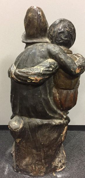  Group in patinated plaster showing a couple of peasants embracing each other 
XXth...
