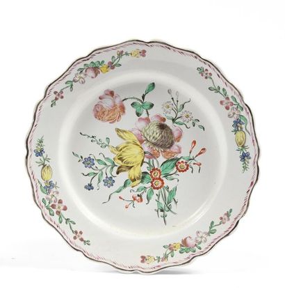 MARSEILLE Earthenware plate with poly-lobed...
