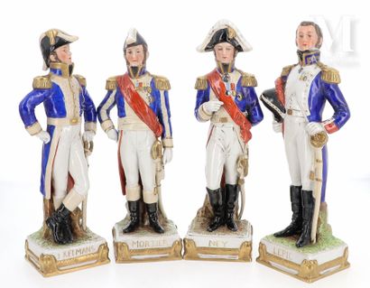 MARÉCHAUX de FRANCE Lot de 11 figurines de militaires français du XIX siècle en porcelaine...
